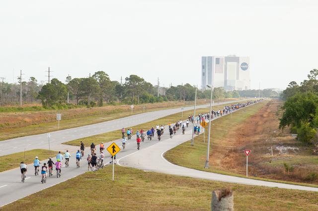 NASA image: Tour de KSC