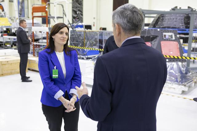 NASA image: Lieutenant Governor of Florida tours O&C with Center Director Bo