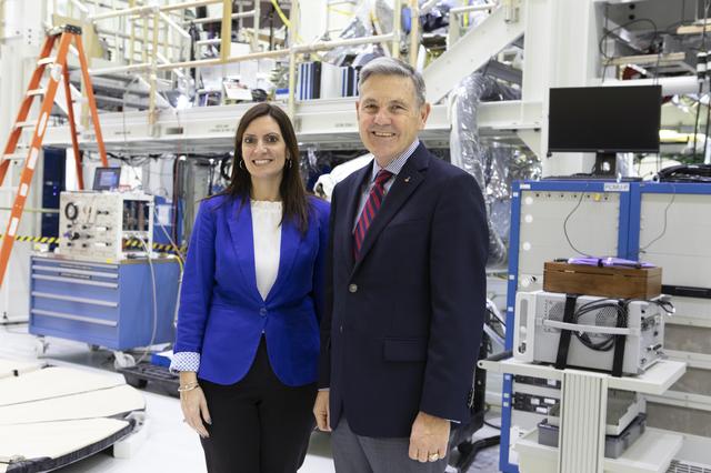 NASA image: Lieutenant Governor of Florida tours O&C with Center Director Bo