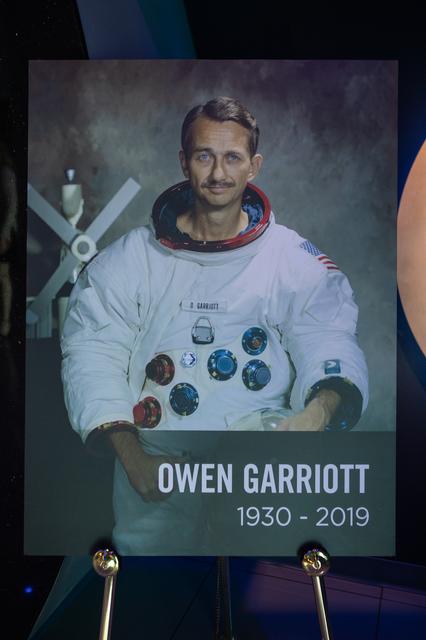 NASA image: Wreath Laying for Astronaut Owen Garriott