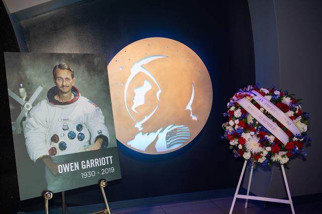 NASA image: Wreath Laying for Astronaut Owen Garriott