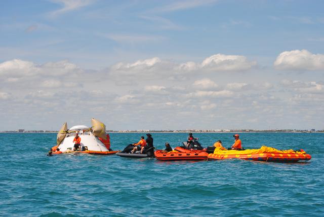 NASA image: Starliner Astronaut Water Rescue Training
