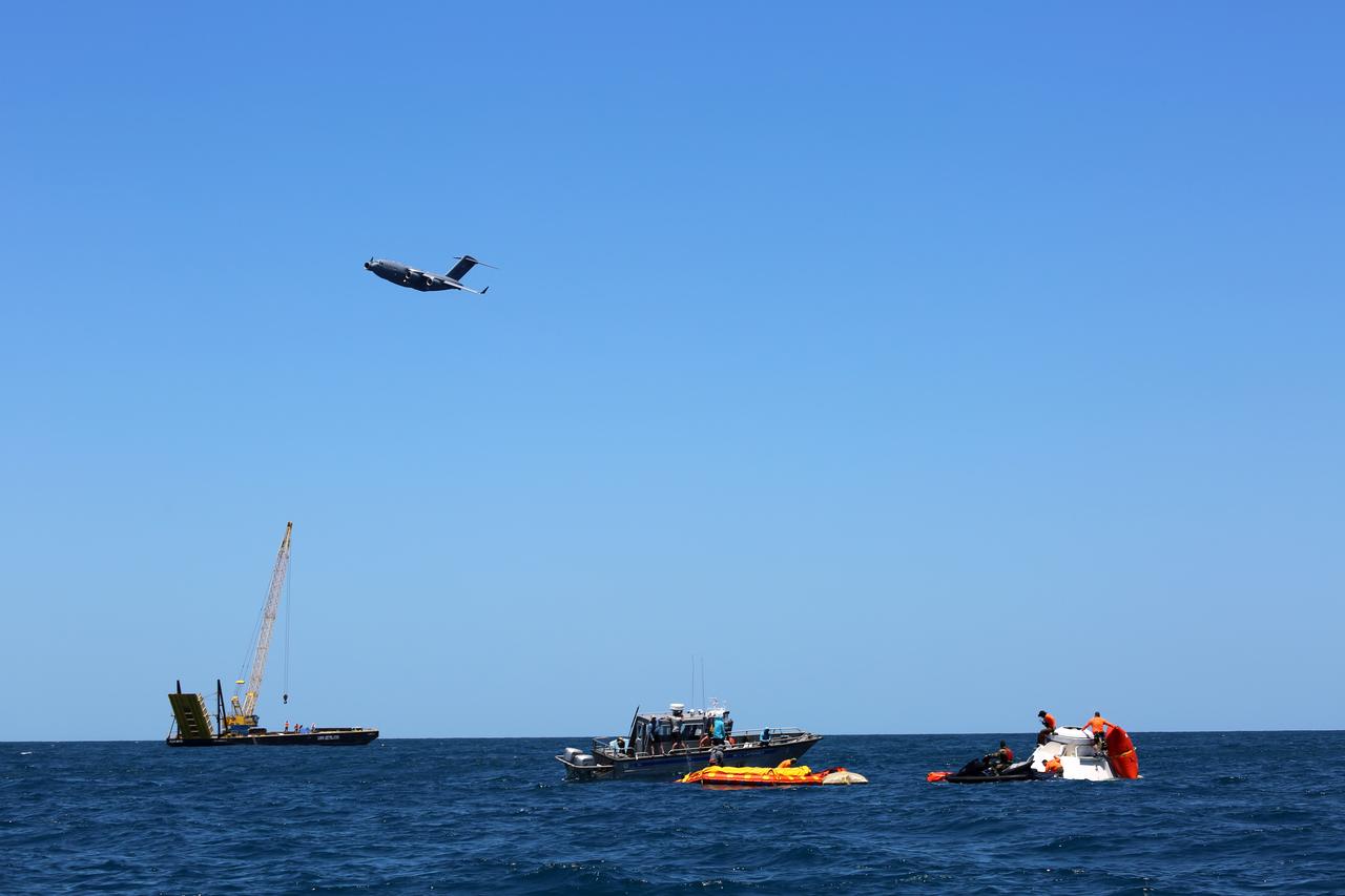 Rescue team members are using a Boeing CST-100 Starliner training capsule to rehearse a full mission profile training exercise in the unlikely event of an emergency resulting in a splashdown. NASA and the Department of Defense (DoD) Human Space Flight Support Office Rescue Division conducted the exercise, after a culmination of nearly two weeks of training, off the coast of Cape Canaveral near the agency’s Kennedy Space Center in Florida on April 27, 2019. The team rehearsed assisted egress, extracting DoD team members acting as astronauts, from the capsule and providing immediate medical treatment. This open-ocean exercise provides team members with the necessary training ahead of Boeing’s Crew Flight Test with astronauts targeted for later this year. During normal return scenarios, Boeing’s Starliner will land in a safe zone of about 15 square miles in the Western United States. Throughout the commercial crew development phases with NASA, Boeing has performed dozens of qualification tests on its parachute and airbag systems simulating conditions on land and in the water. 