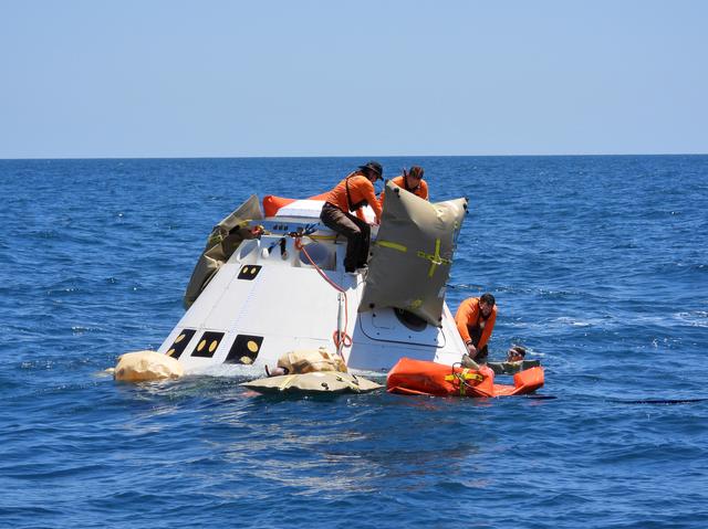 NASA image: Starliner Astronaut Water Rescue Training