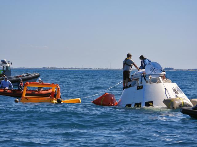 NASA image: Starliner Astronaut Water Rescue Training