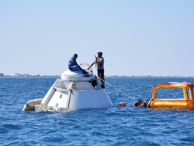 NASA image: Starliner Astronaut Water Rescue Training