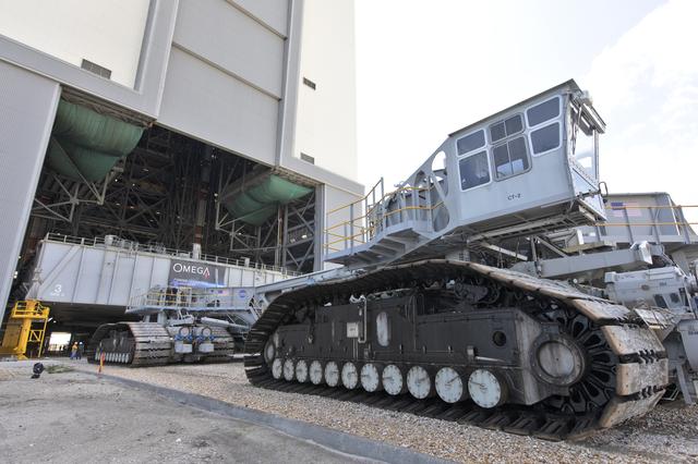 NASA image: Crawler Clears VAB's Highbay 2 for Commercial Partner