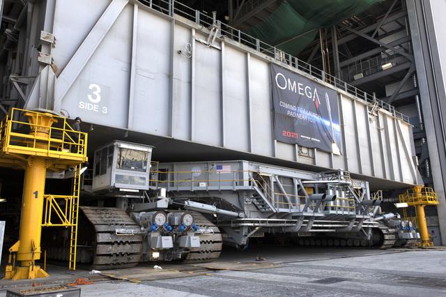 NASA image: Crawler Clears VAB's Highbay 2 for Commercial Partner