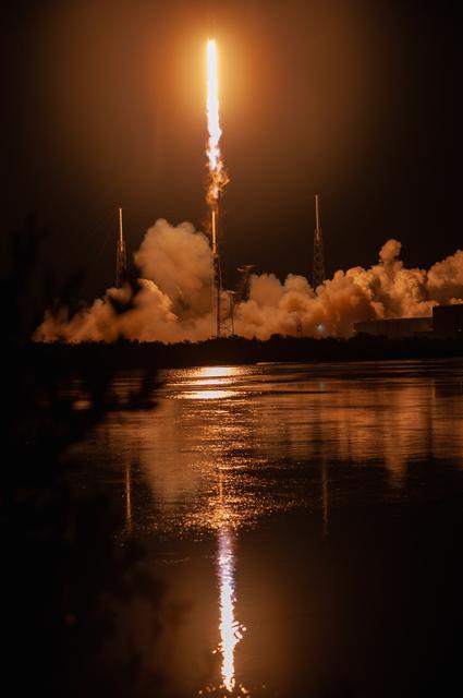 NASA image: Live Coverage of SpaceX CRS-17 Launch to the International Space