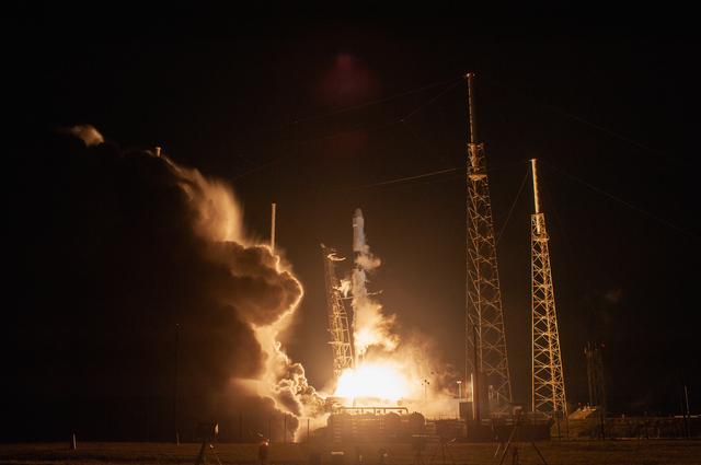 NASA image: Live Coverage of SpaceX CRS-17 Launch to the International Space