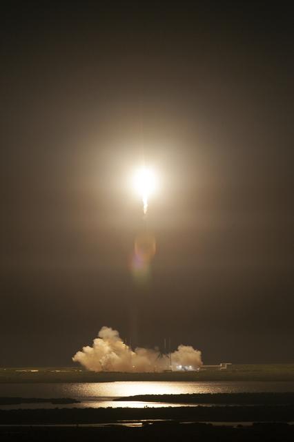 NASA image: Live Coverage of SpaceX CRS-17 Launch to the International Space