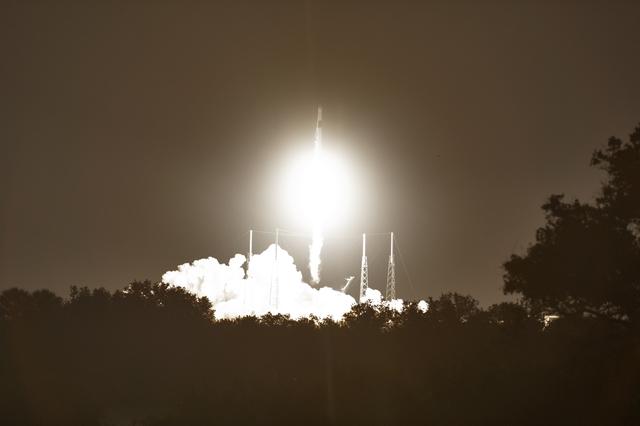 NASA image: Live Coverage of SpaceX CRS-17 Launch to the International Space