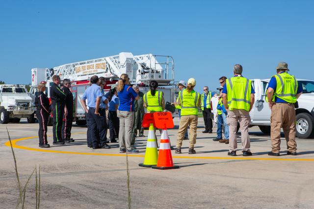 NASA image: KSC Triage Site Familiarization and Briefing