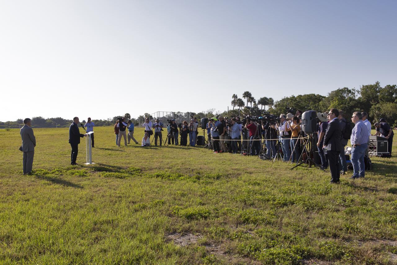 NASA Administrator Jim Bridenstine, at the podium, speaks to members of the news media at the NASA News Center on May 23, 2019. At left is Kennedy Space Center Director Bob Cabana. News media were at the center for an Apollo 11 Media Day. They toured several facilities, including the Vehicle Assembly and Launch Complex 39B for a look back at the Apollo missions and a look ahead to NASA’s new Moon 2024 initiative, the Artemis 1 mission and the Gateway lunar outpost.