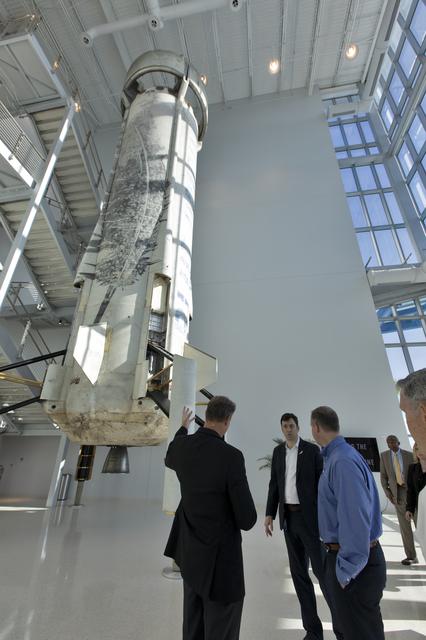 NASA image: NASA Administrator Jim Bridenstine Tours Blue Origin Facility