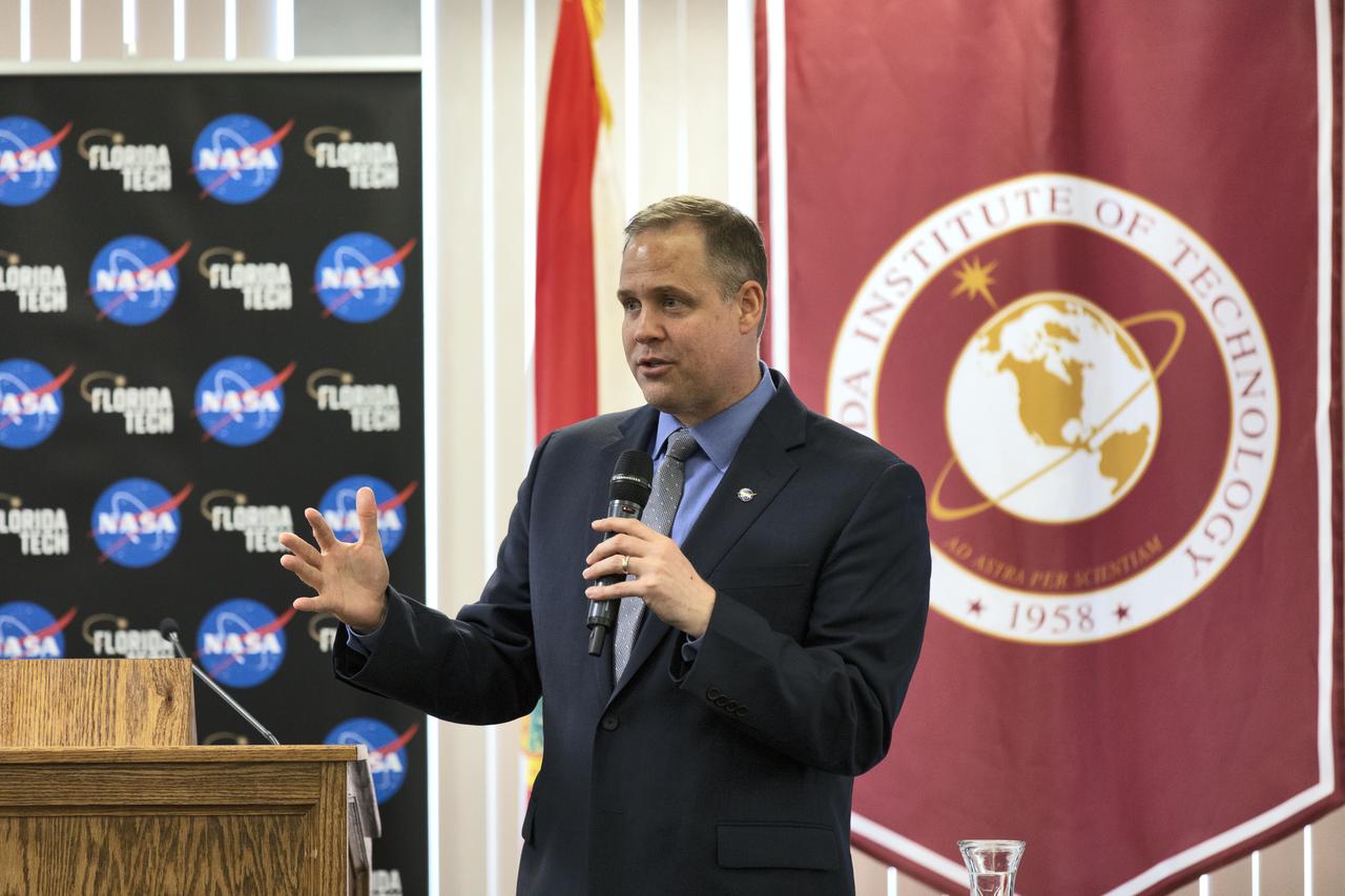 NASA Administrator Jim Bridenstine speaks to students, faculty, engineers and area business leaders at Florida Institute of Technology on Thursday, May 23, 2019. Bridenstine delivered the keynote address at the Melbourne, FL campus during the university’s Space Technology Day. Among the key topics Bridenstine discussed was NASA’s Artemis missions to the Moon, including the lunar Gateway, which will serve as an orbiting outpost for astronauts.