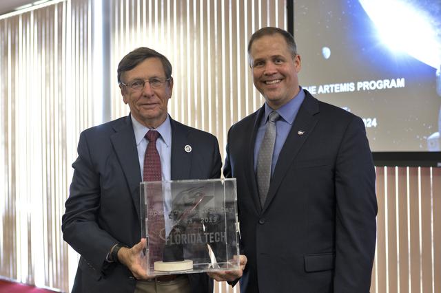NASA image: NASA Adiminstrator Jim Bridenstine visits FIT
