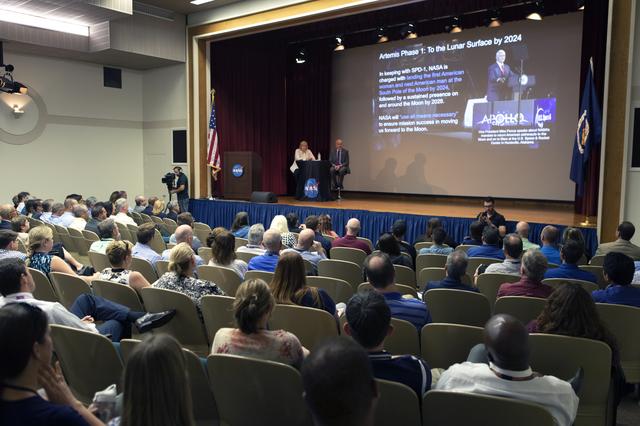 NASA image: NASA Associate Administrator and Deputy Administrator All Hands