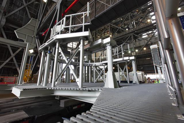 Engine Service Platform Arrival for Installation on Mobile Launc