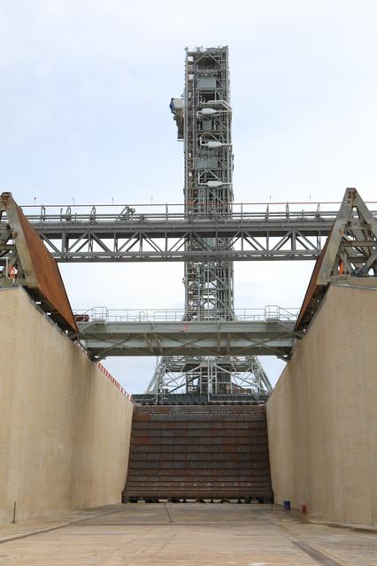 NASA image: Mobile Launcher Move to Pad