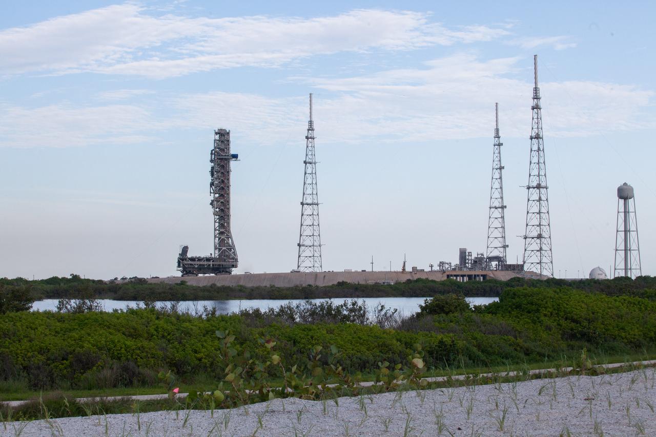 After successfully arriving at Kennedy Space Center’s Launch Complex 39B, Exploration Ground Systems’ mobile launcher continues its journey atop crawler-transporter 2 up to the pad surface on June 28, 2019. The mobile launcher began its final solo trek to the pad at midnight on June 27, departing from NASA’s Vehicle Assembly Building. The mobile launcher will remain at the pad over the summer, undergoing final testing and checkouts. Its next roll to the pad will be with the agency’s Space Launch System rocket and Orion in preparation for the launch of Artemis 1.