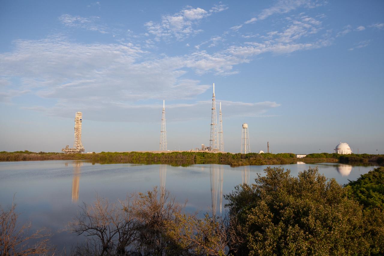 After successfully arriving at Kennedy Space Center’s Launch Complex 39B, Exploration Ground Systems’ mobile launcher continues its journey atop crawler-transporter 2 up to the pad surface on June 28, 2019. The mobile launcher began its final solo trek to the pad at midnight on June 27, departing from NASA’s Vehicle Assembly Building. The mobile launcher will remain at the pad over the summer, undergoing final testing and checkouts. Its next roll to the pad will be with the agency’s Space Launch System rocket and Orion in preparation for the launch of Artemis 1.