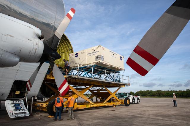 NASA image: Artemis-2 Heat Shield Arrival