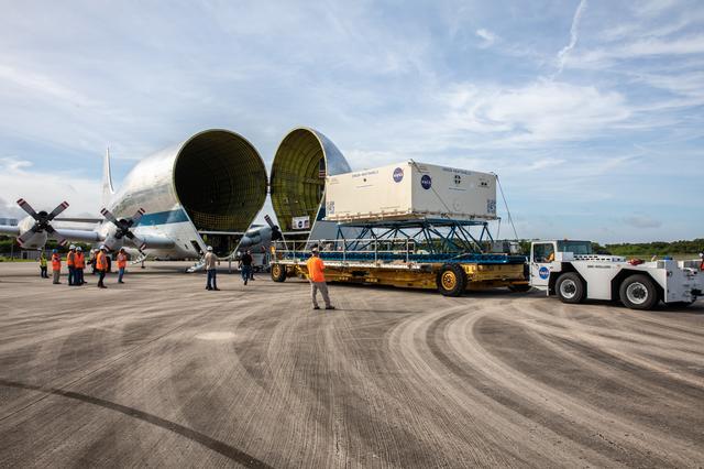 NASA image: Artemis-2 Heat Shield Arrival