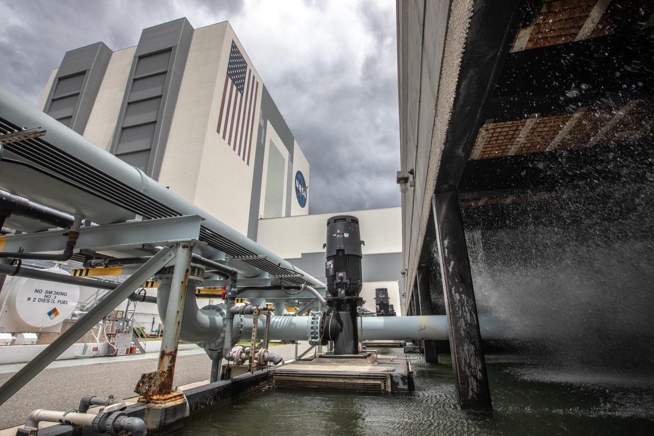 A photograph taken July 24, 2019, shows new tanks and piping were installed outside of the Utility Annex near the Vehicle Assembly (VAB) Building at NASA’s Kennedy Space Center in Florida. The Utility Annex, which provides 8,000 gallons of chilled water per minute to the VAB and other facilities in the Launch Complex 39 area, is being upgraded and repaired. The facility also contains boilers necessary to provide hot water to the VAB. The center’s Engineering Directorate is making the repairs and upgrades to the facility to prepare for the agency’s Artemis missions to the Moon and on to Mars.