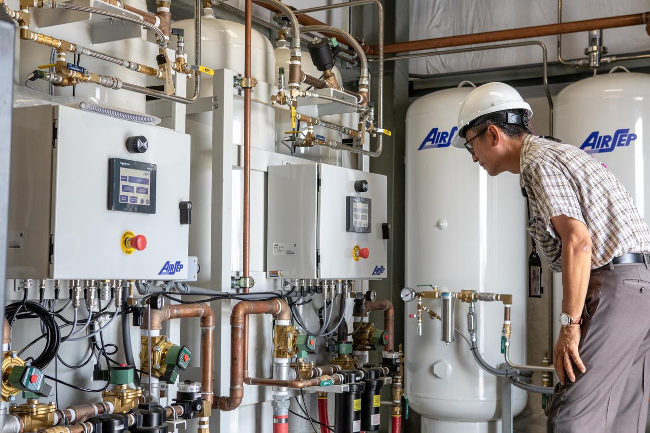A photograph taken July 24, 2019, shows new air tanks, piping and control panels were installed in the Utility Annex near the Vehicle Assembly (VAB) Building at NASA’s Kennedy Space Center in Florida. The Utility Annex, which provides 8,000 gallons of chilled water per minute to the VAB and other facilities in the Launch Complex 39 area, is being upgraded and repaired. The facility also contains boilers necessary to provide hot water to the VAB. The center’s Engineering Directorate is making the repairs and upgrades to the facility to prepare for the agency’s Artemis missions to the Moon and on to Mars.