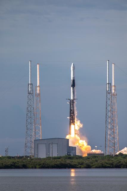 NASA image: Live Coverage of SpaceX CRS-18 Launch to the International Space