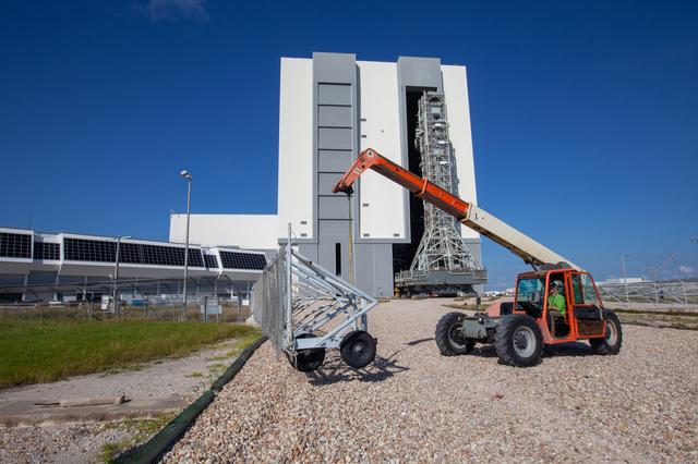 NASA image: Mobile Launcher Back to Pad 39B