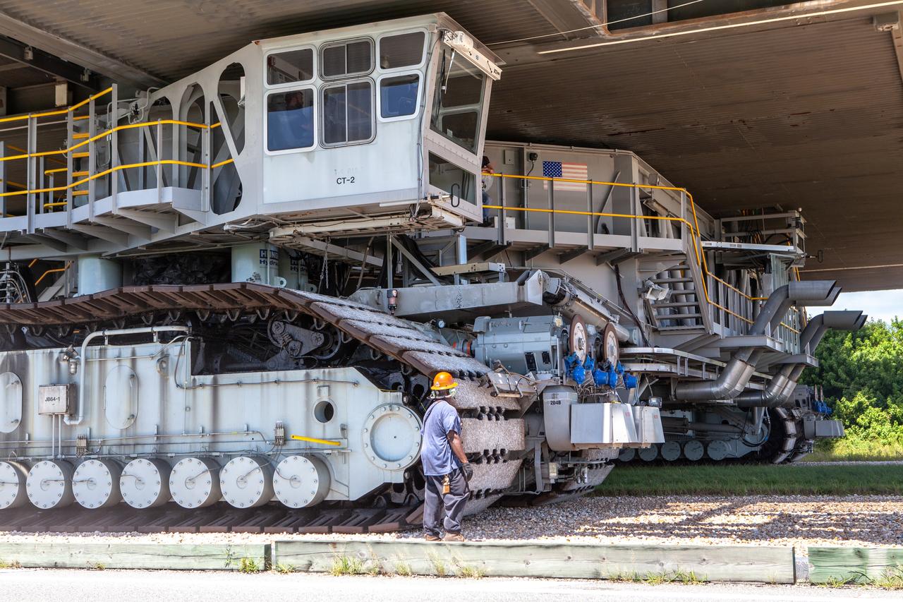 NASA’s mobile launcher (ML) atop crawler-transporter 2 moves along the crawlerway on Sept. 10, 2019, after spending a week and a half inside the Vehicle Assembly Building (VAB) at Kennedy Space Center in Florida due to the approach of Hurricane Dorian. The nearly 400-foot-tall structure was moved from Launch Pad 39B to the VAB for safekeeping on Aug. 30. The storm passed about 70 miles east of the spaceport during the overnight hours Tuesday, Sept. 3, and Wednesday, Sept. 4. NASA’s Exploration Ground Systems is moving the mobile launcher back to the launch pad, where teams will complete testing and checkout on the launcher in the coming weeks for the Artemis I mission.