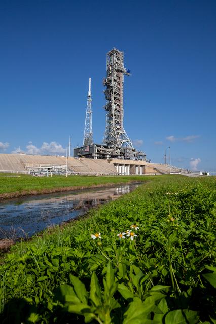NASA image: Mobile Launcher Back to Pad 39B
