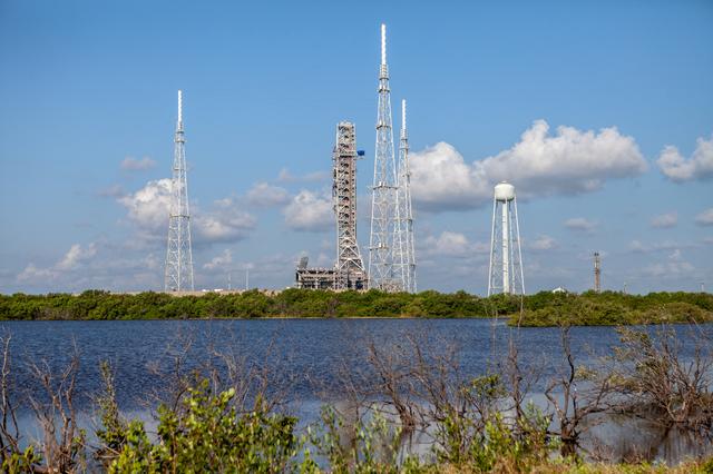 NASA image: Mobile Launcher Back to Pad 39B