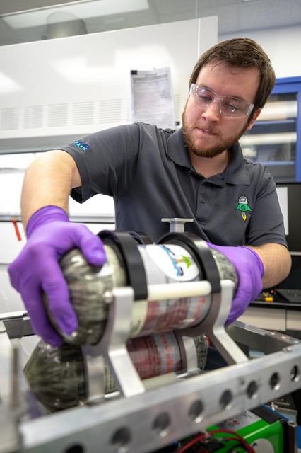 NASA image: Orbital Syngas Commodity Augmentation Reactor (OSCAR) Flight Har