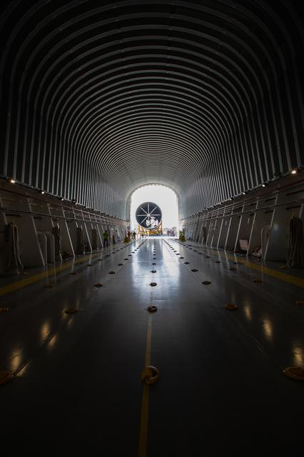 NASA image: SLS Core Stage Pathfinder Offload