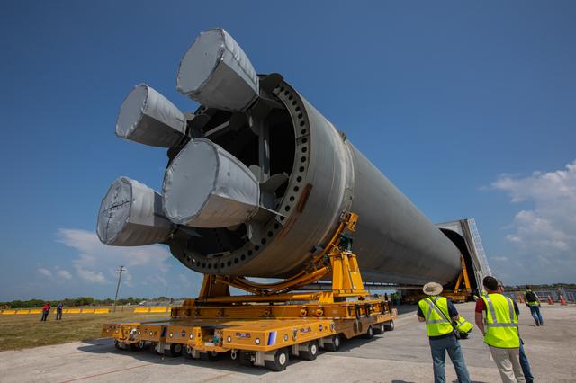 NASA image: SLS Core Stage Pathfinder Offload