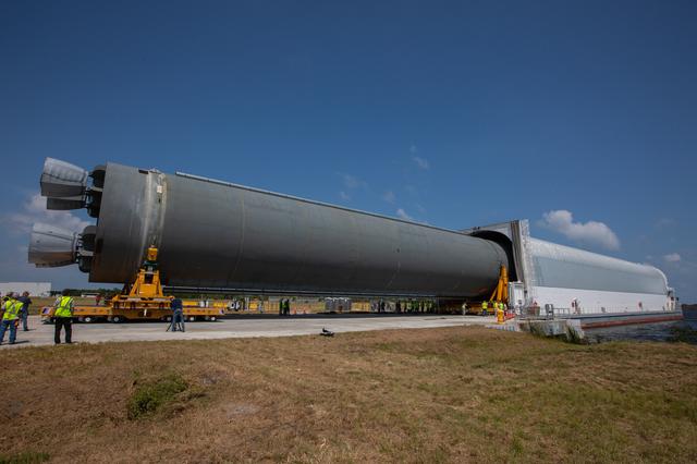 NASA image: SLS Core Stage Pathfinder Offload