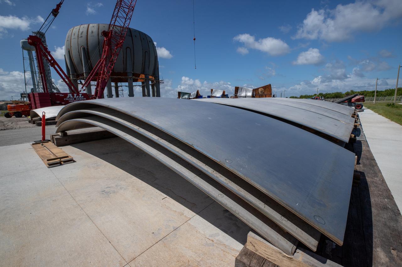 Build-up of a new liquid hydrogen (LH2) storage tank is in progress on Oct. 1, 2019, at Launch Complex 39B at NASA's Kennedy Space Center in Florida. The new tank will hold 1.25 million gallons of usable LH2 to support future launches from the pad, including Artemis missions to the Moon and on to Mars.