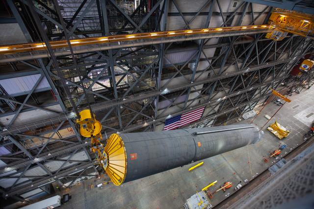 NASA image: Core Stage Pathfinder Training Month - Lift into High Bay 3