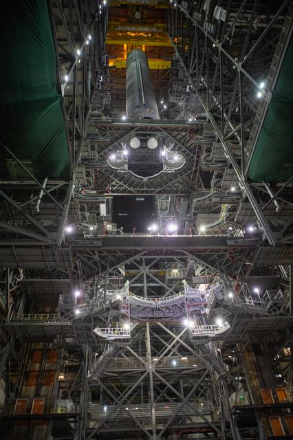 NASA image: Core State Pathfinder Training Month - Lift into High Bay 3