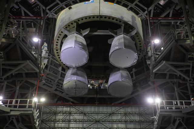 NASA image: Core State Pathfinder Training Month - Lift into High Bay 3