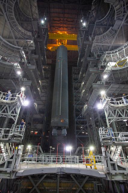 NASA image: Core State Pathfinder Training Month - Lift into High Bay 3