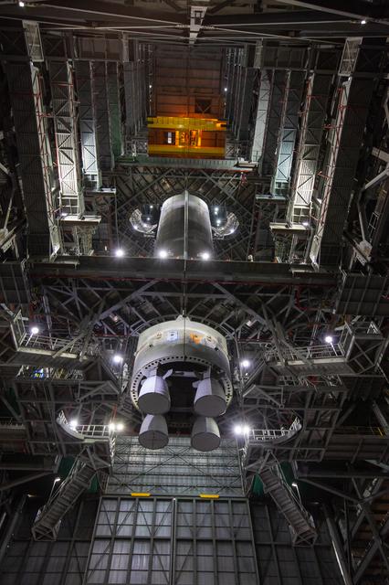 NASA image: Core State Pathfinder Training Month - Lift into High Bay 3
