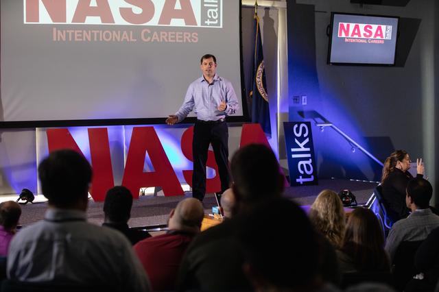 Launching Leaders Video Series - Customers