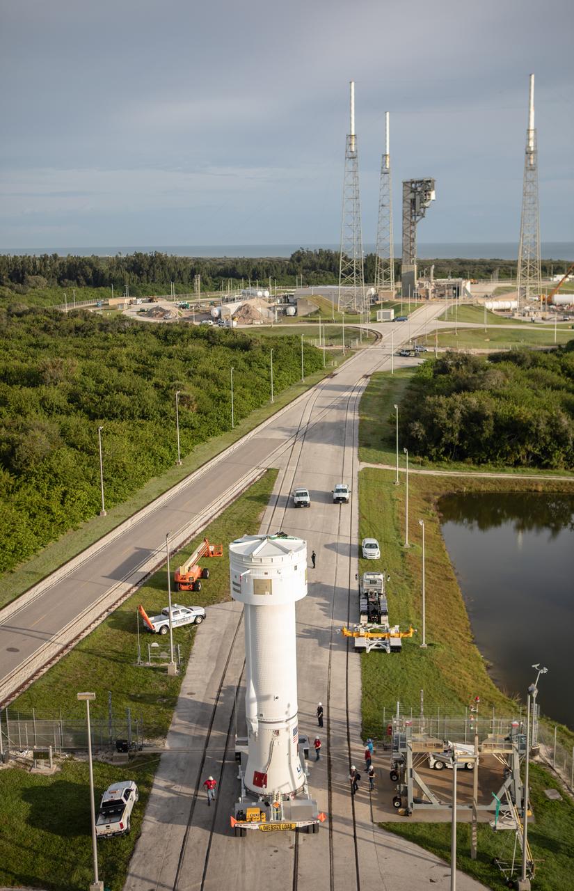 A Centaur upper stage approaches the Space Launch Complex 41 Vertical Integration Facility at Florida’s Cape Canaveral Air Force Station on Nov. 8, 2019, for mating to the United Launch Alliance Atlas V first stage in preparation for Boeing’s Orbital Flight Test (OFT). The uncrewed OFT mission will rendezvous and dock Boeing’s CST-100 Starliner spacecraft with the International Space Station as part of NASA’s Commercial Crew Program. Starliner will launch atop the Atlas V rocket from Space Launch Complex 41.