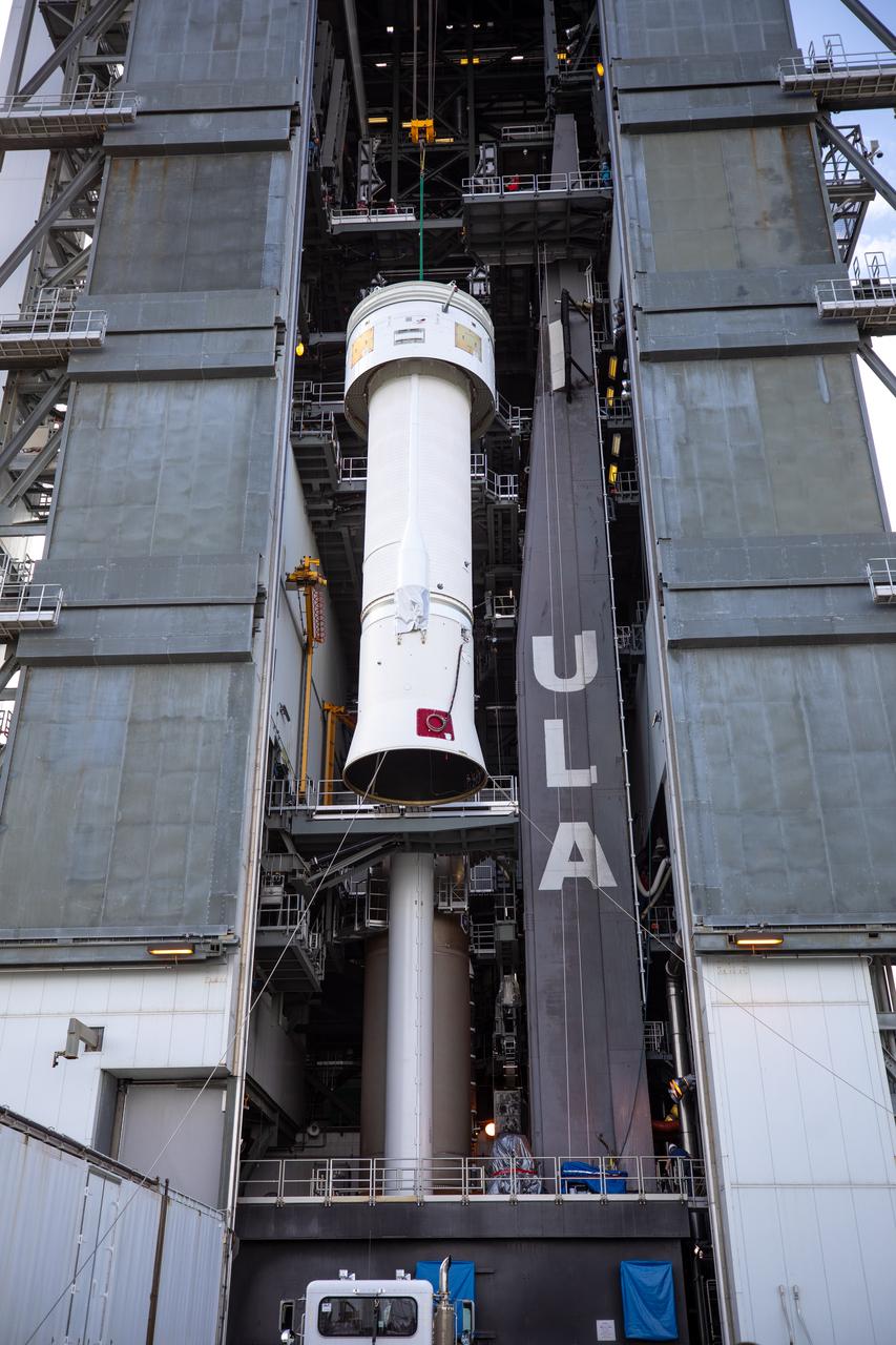 A Centaur upper stage is lifted at the Space Launch Complex 41 Vertical Integration Facility at Florida’s Cape Canaveral Air Force Station on Nov. 8, 2019, for mating to the United Launch Alliance Atlas V first stage in preparation for Boeing’s Orbital Flight Test (OFT). The uncrewed OFT mission will rendezvous and dock Boeing’s CST-100 Starliner spacecraft with the International Space Station as part of NASA’s Commercial Crew Program. Starliner will launch atop the Atlas V rocket from Space Launch Complex 41.