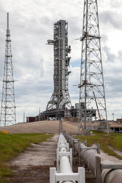 NASA image: Cyro Testing at ML, Pad 39B