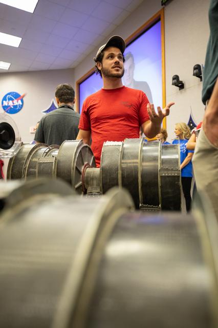 NASA image: Innovation Days - Innovation Showcase